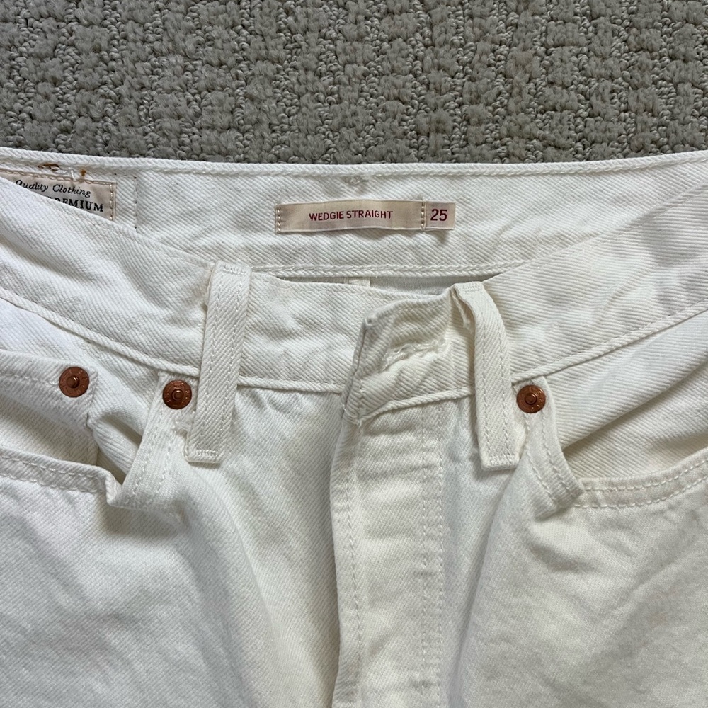 Classic White Women's Jeans - Picture 3 of 8